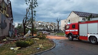 Vyčíňanie tornáda v Česku si vyžiadalo niekoľko obetí a stovky zranených