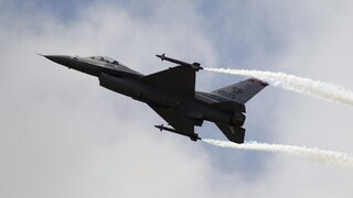 Prví ukrajinskí piloti sú vybraní, opravil sa Šmyhal. V Británii sa naučia ovládať západné stíhačky