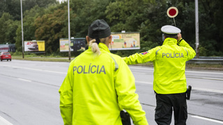 Bezpečnejšie priechody, prísnejšie pokuty aj zmeny v autoškole. Ministerstvo vnútra chystá veľké zmeny v doprave