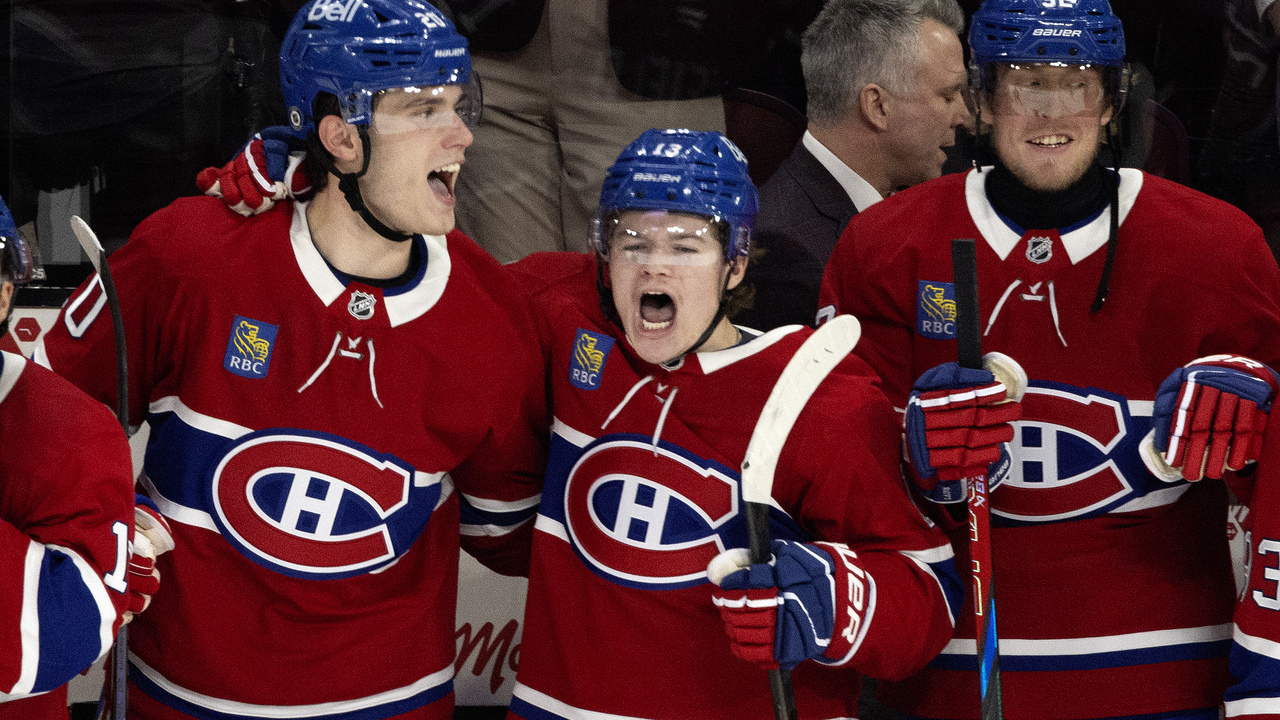uraj Slafkovsky (20), Cole Caufield (13) a Patrik Laine (92) montreal nhl